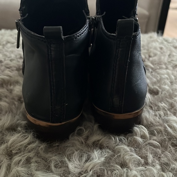 LUCKY BRAND BASEL BLACK BOOTIES - Picture 5 of 5